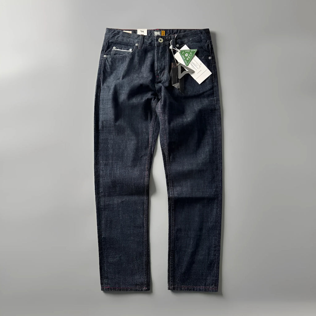 Men's primary colour straight-leg denim jeans with a mid-waist, shown on a size chart.