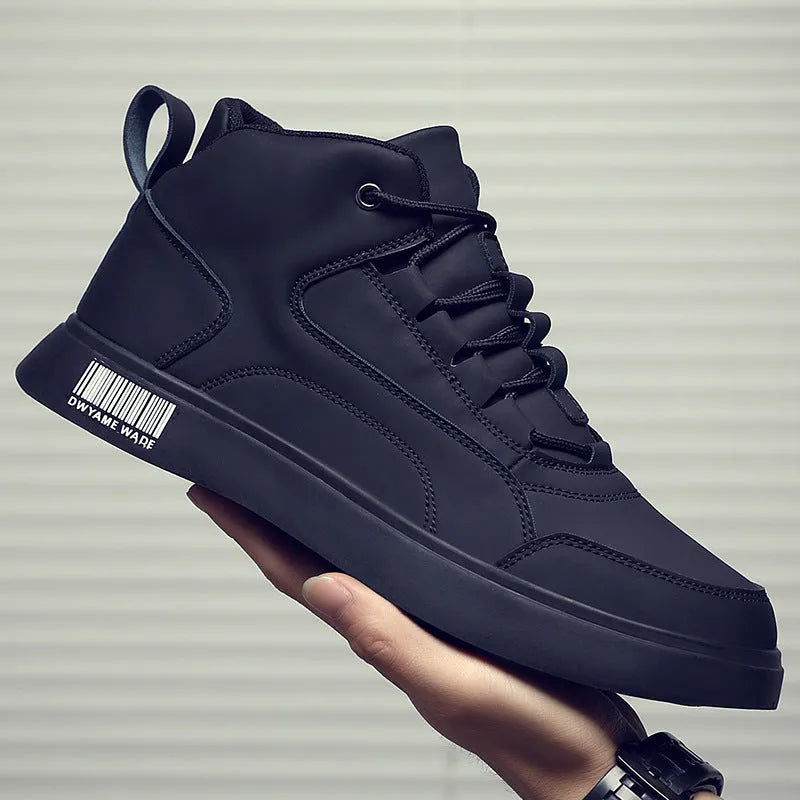 Men's white mid-top casual board shoes with round toe and front lace-up design