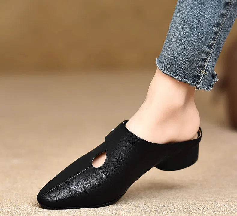 Women's noise-reducing slip-on slippers with hand-stitched pattern and first-layer sheepskin upper, beige colour, side view