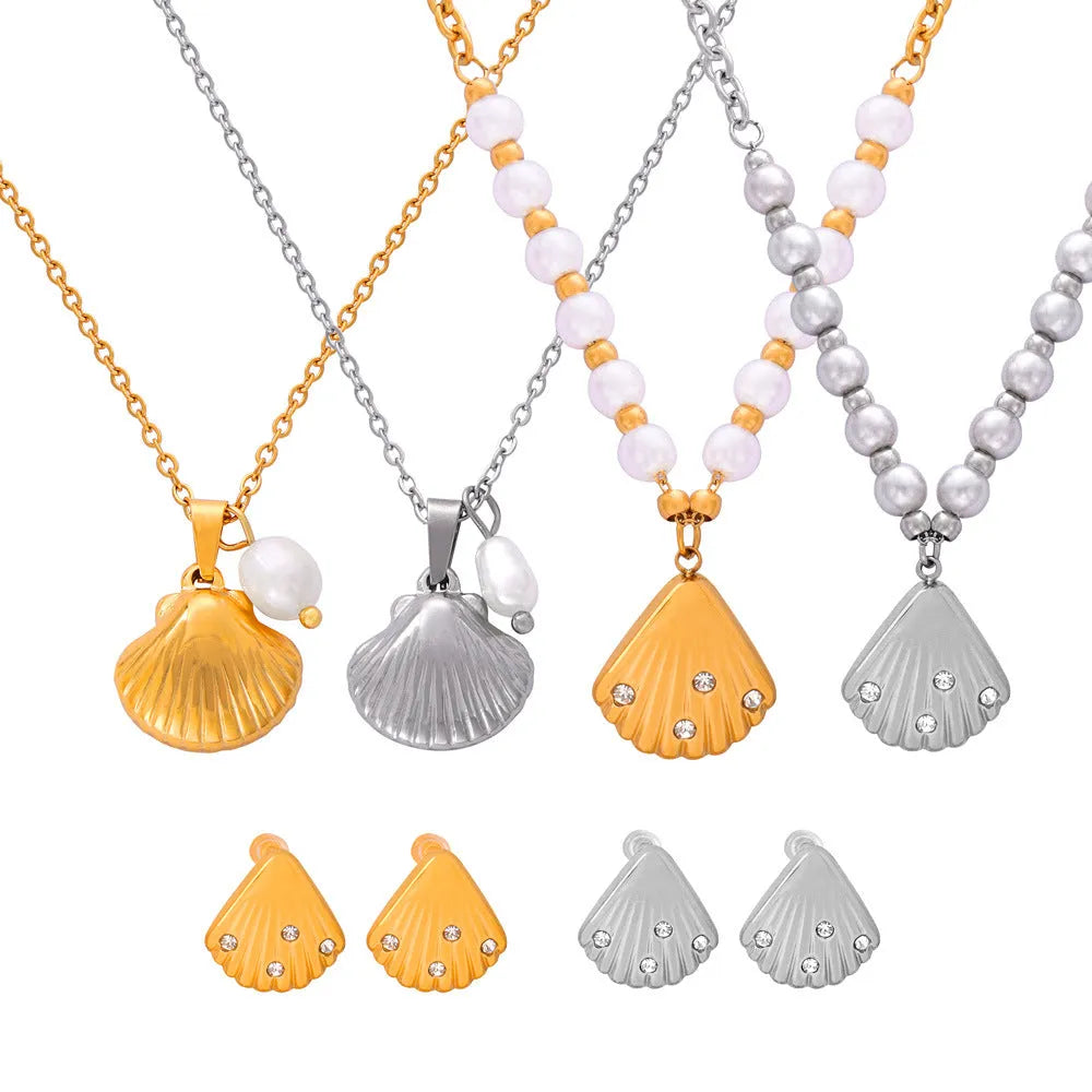 French vintage shell pendant necklace with freshwater pearls on O-shaped titanium steel chain