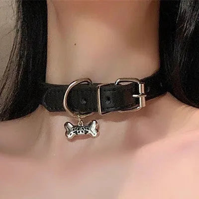 Black bell-shaped choker necklace with adjustable 21-50cm perimeter in three design variations