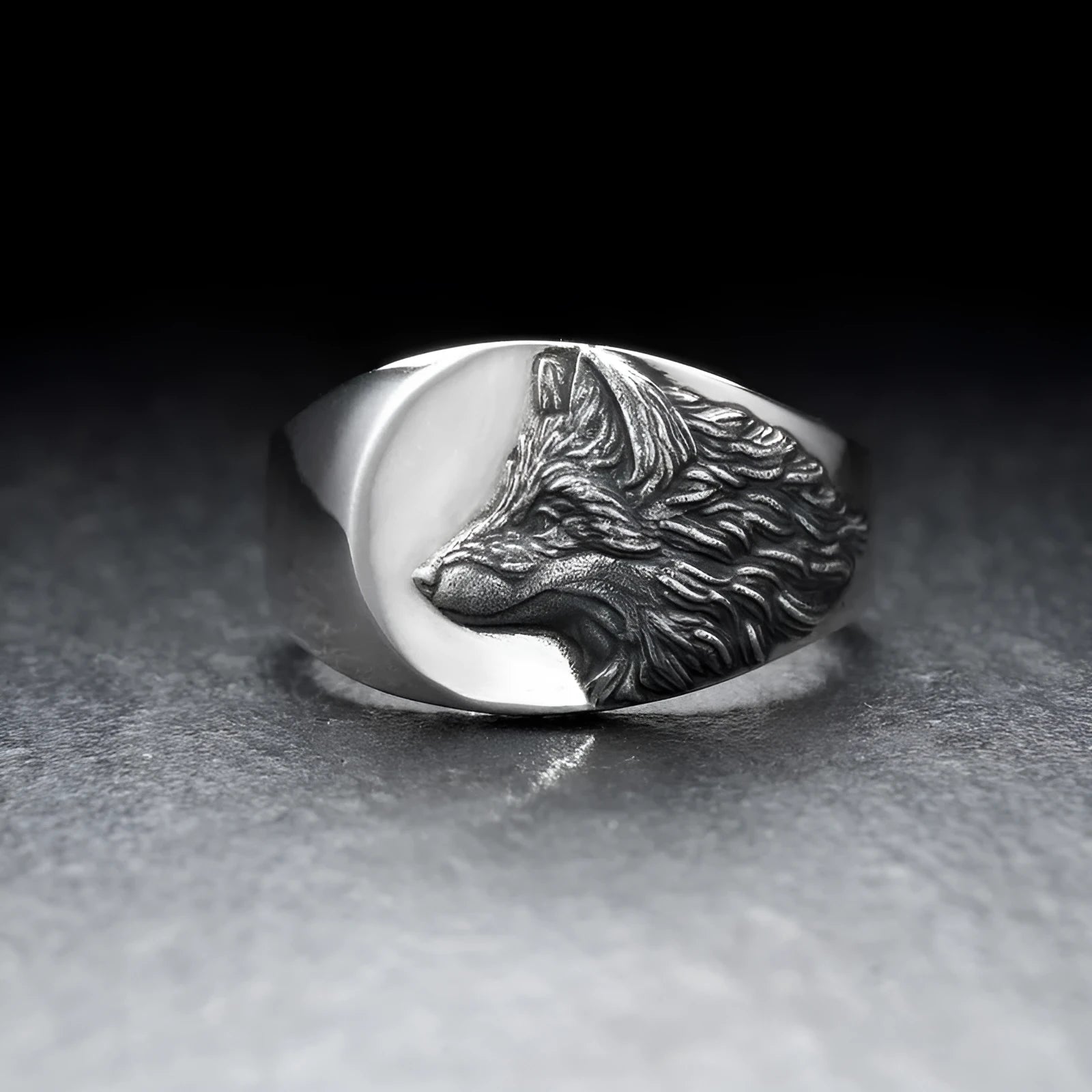 Men's silver geometric wolf ring with retro design on size chart showing UK 6-12 measurements