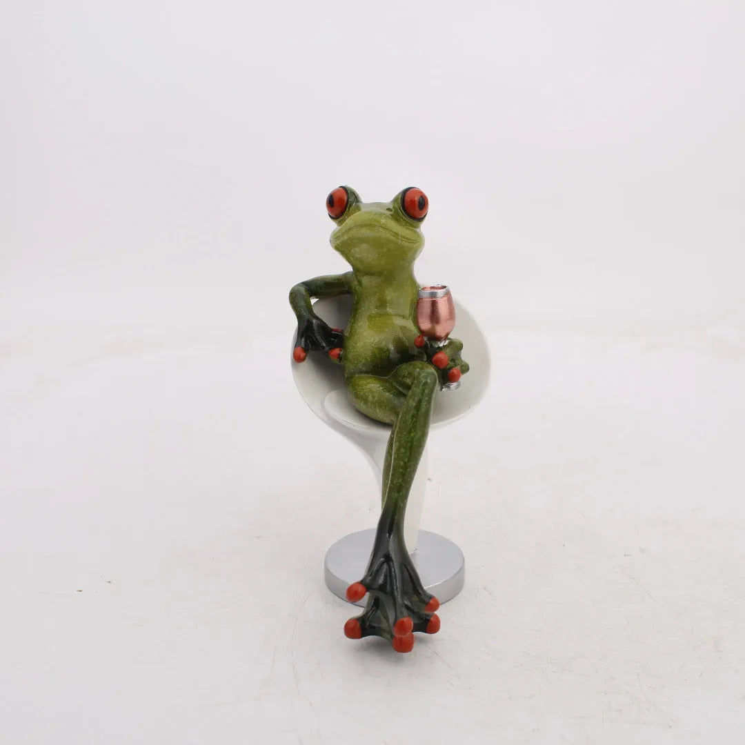 Pastoral style synthetic resin frog figurine for home shelf decoration