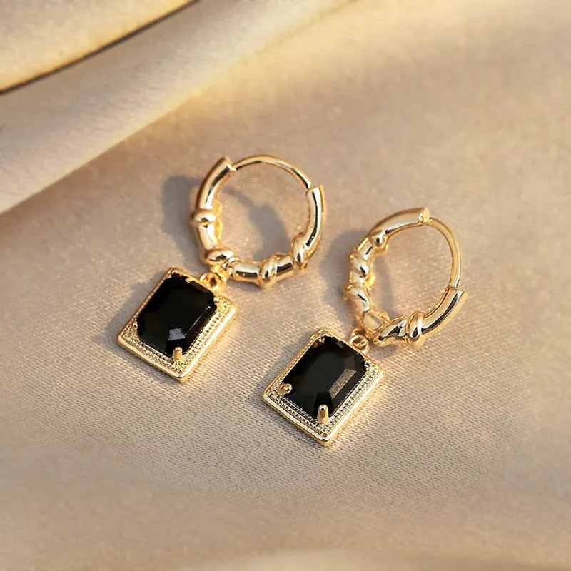 Geometric black zircon copper earrings with quadrilateral shape and French court retro styling