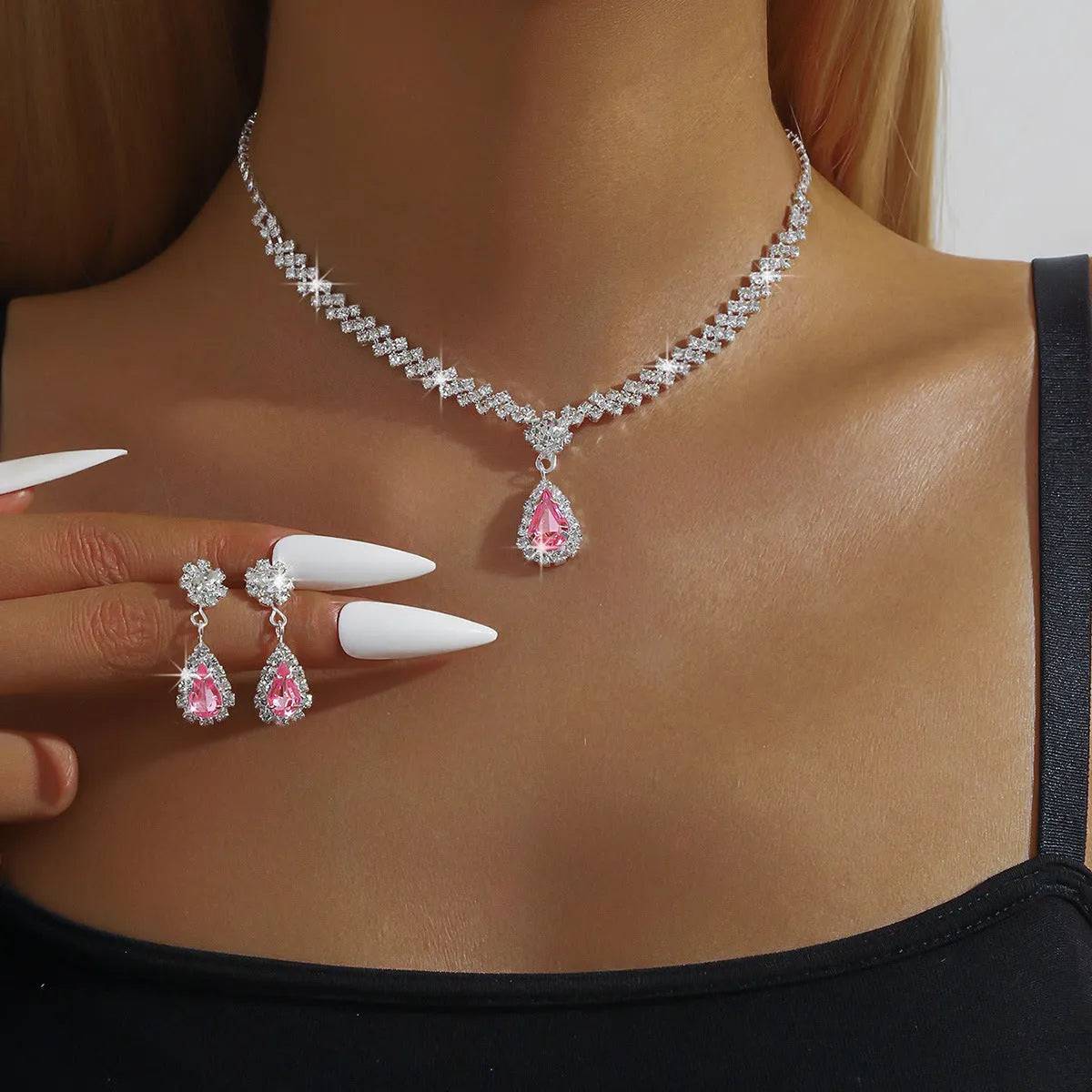 Claw chain rhinestone necklace and earrings set with water drop shape in blue colour