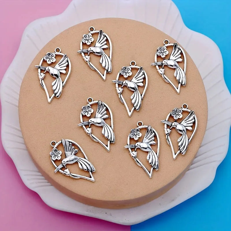 Magpie bird design alloy pendant with electroplated finish for DIY jewellery making