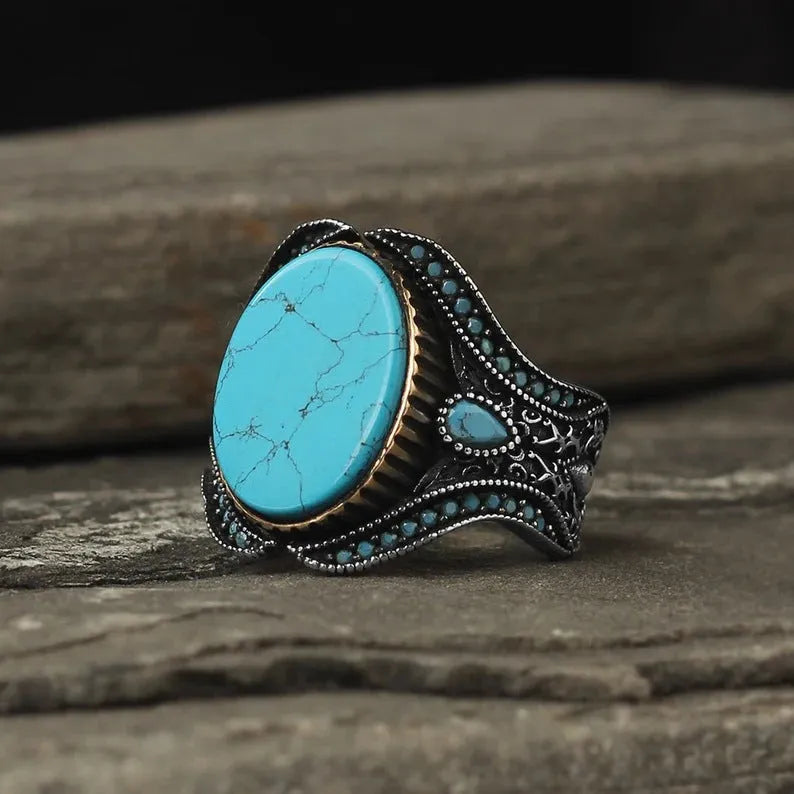 Men's antique silver alloy ring with round turquoise stone, simple band design