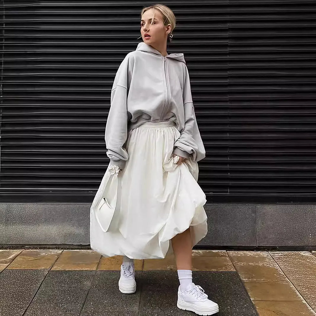 Women's solid colour cotton long skirt in black or white with elastic waistband