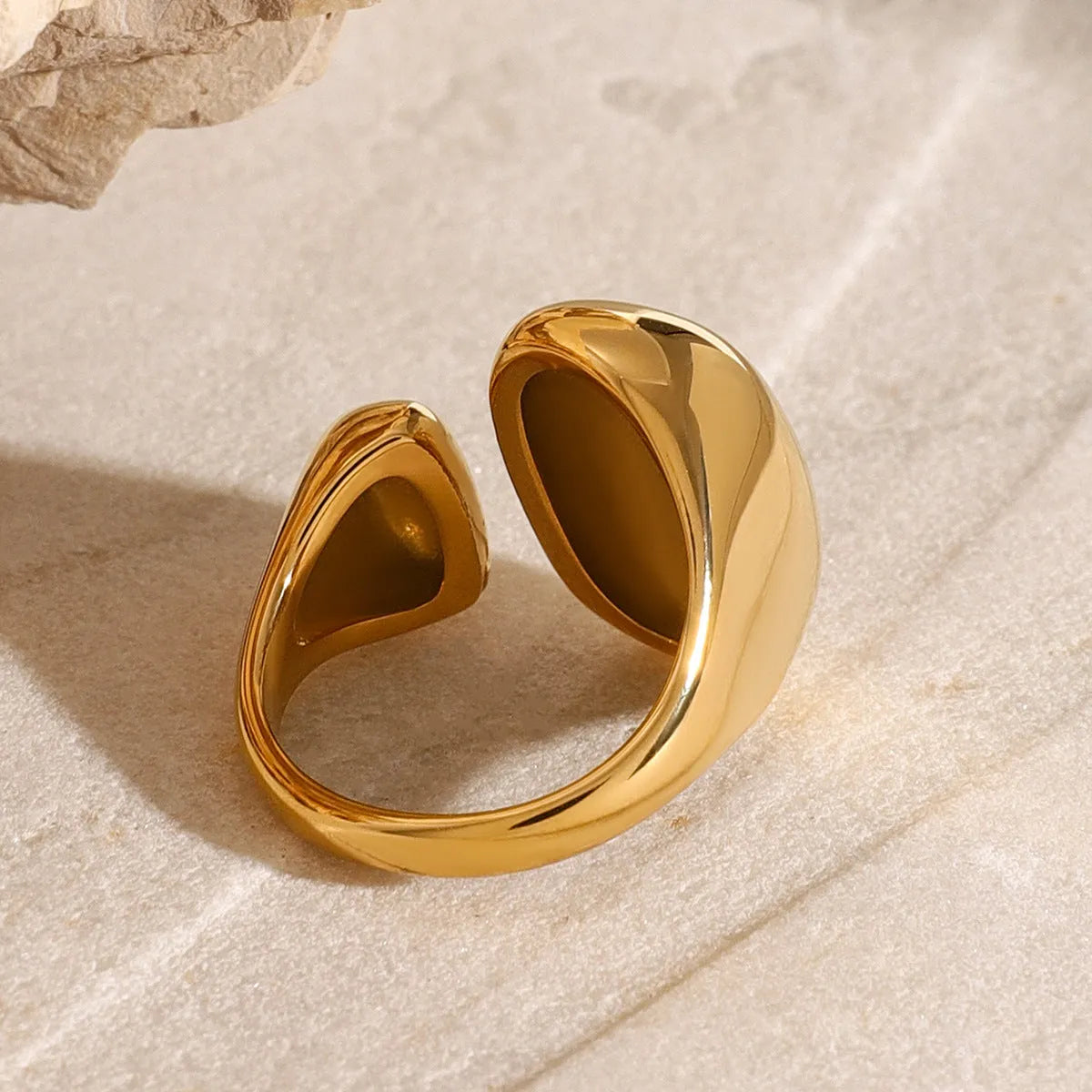 Stainless steel exaggerated geometric open ring with electroplated finish