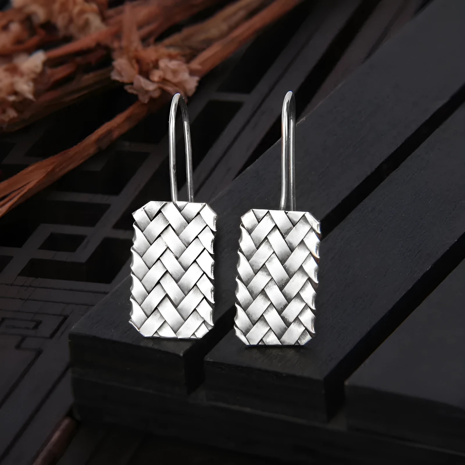 925 silver geometric woven diamond plaid earrings measuring 17.5mm by 11mm