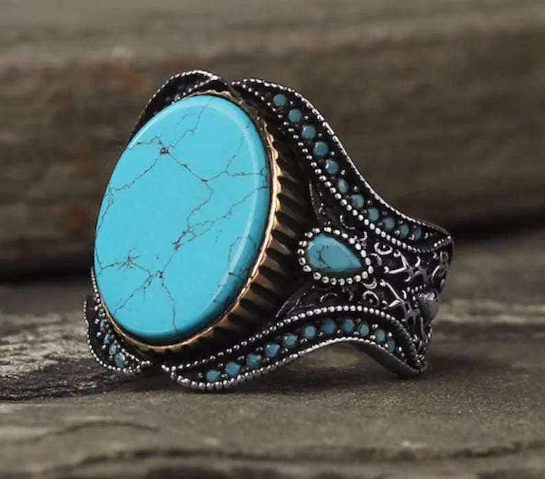 Men's antique silver alloy ring with round turquoise stone, simple band design