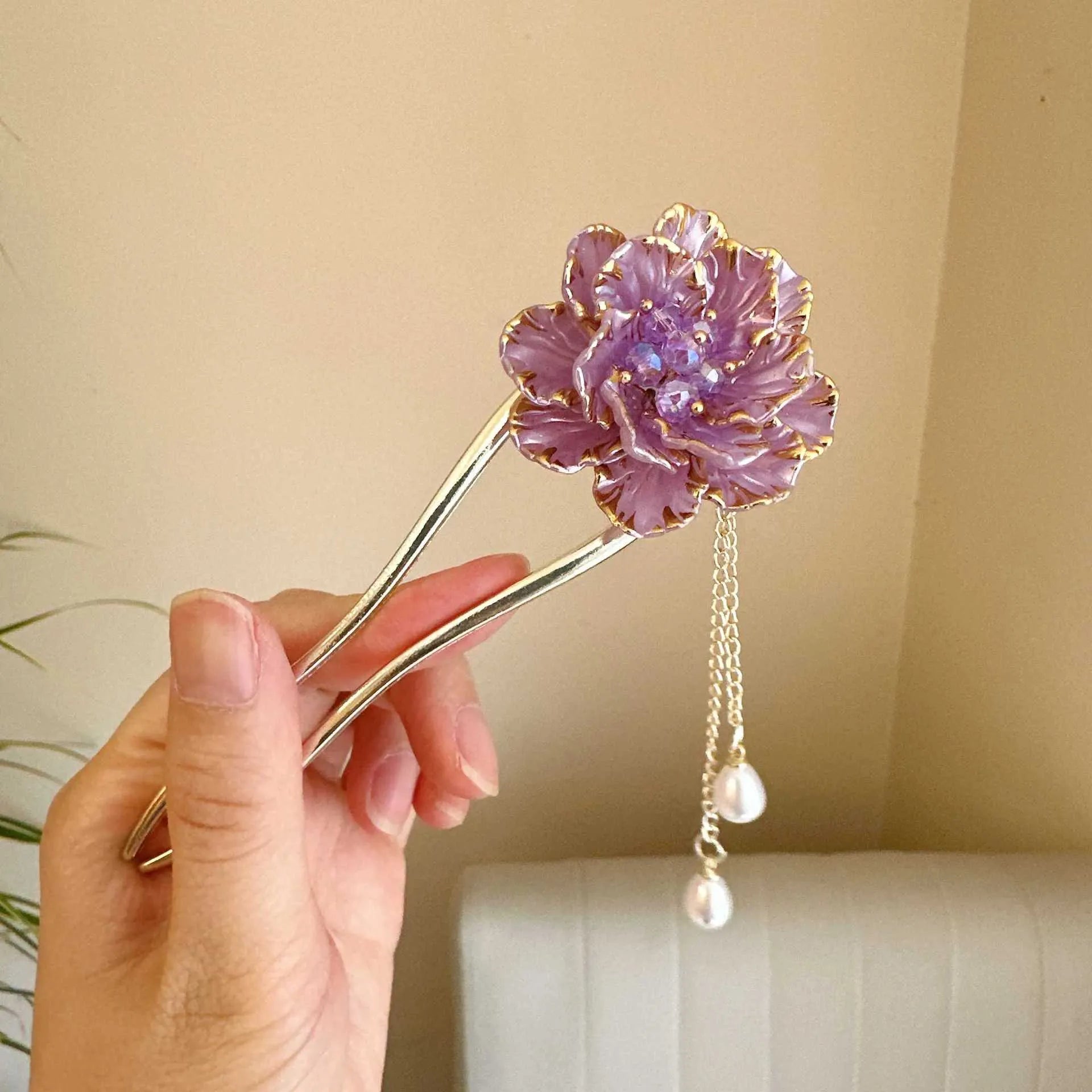 Purple peony flower and tassel decoration on U-shaped alloy hairpin