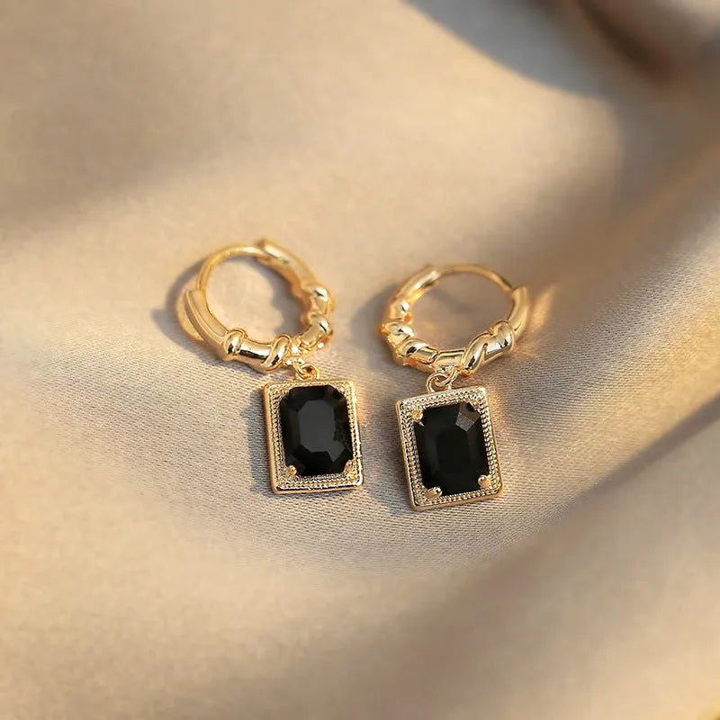 Geometric black zircon copper earrings with quadrilateral shape and French court retro styling