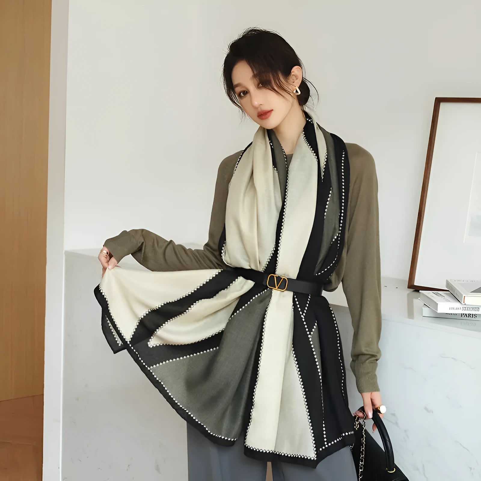 Women's vintage printed polyester scarf showing 180cm length and decorative pattern