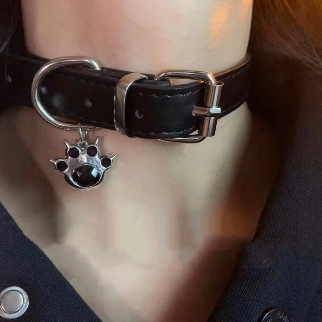 Black bell-shaped choker necklace with adjustable 21-50cm perimeter in three design variations