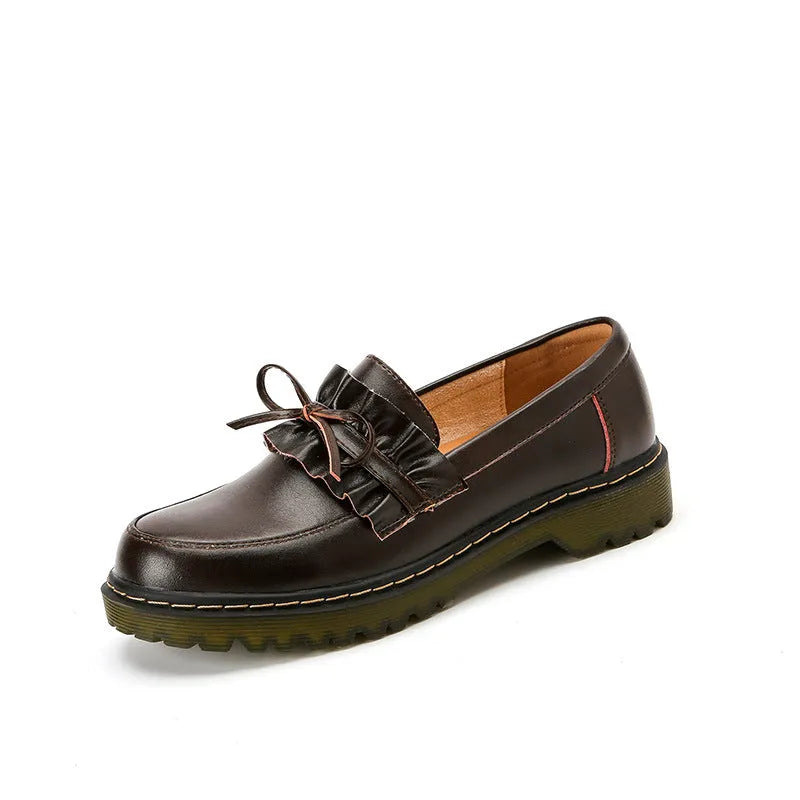 Women's black leather shoes with round toe and chunky flat heel, low-top design