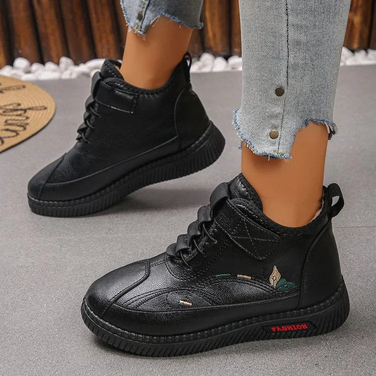 Women's black and red velvet slipper shoes with non-slip rubber soles and hollow out decorative elements