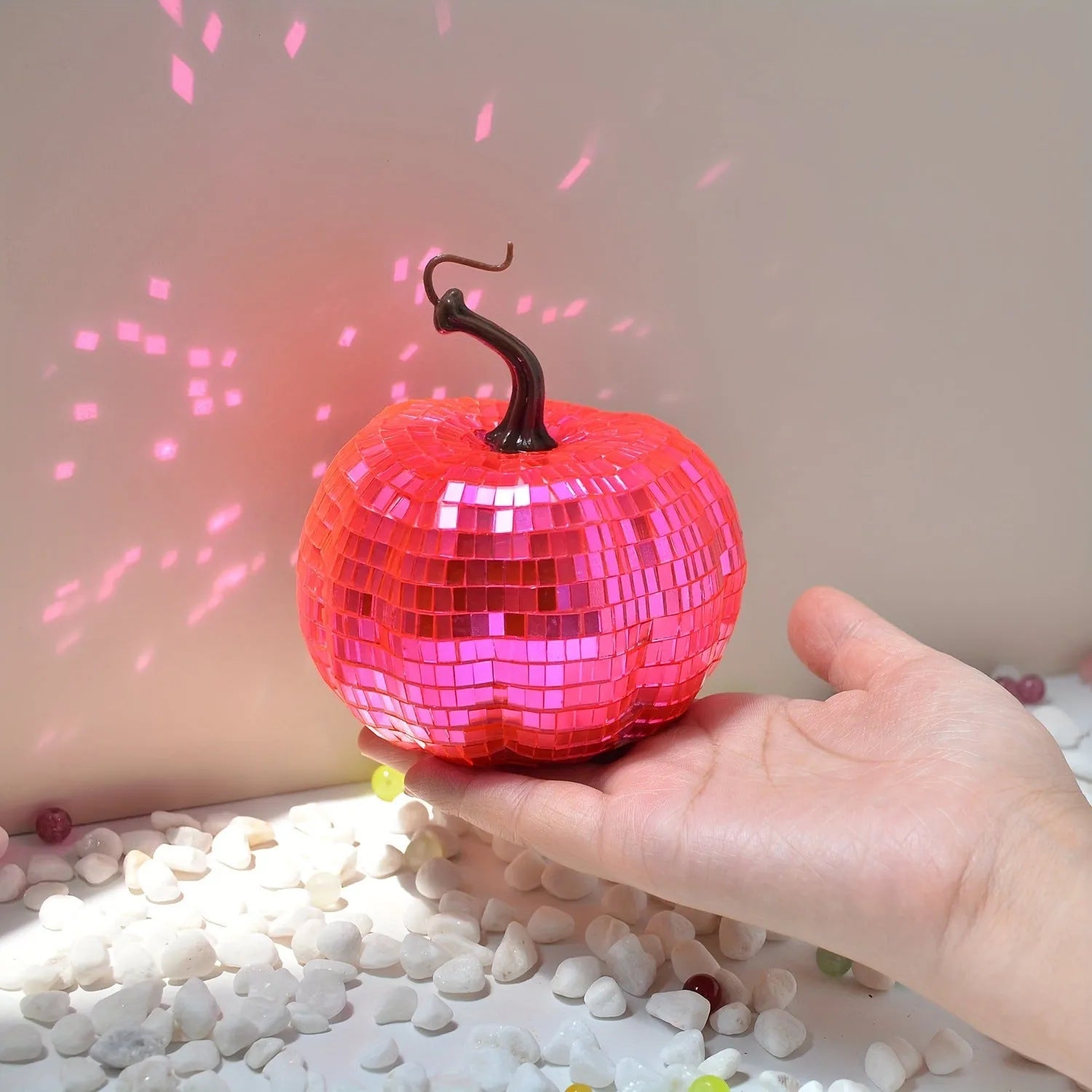 Glass pumpkin Halloween decoration with mirror finish in Chinese-style plant design