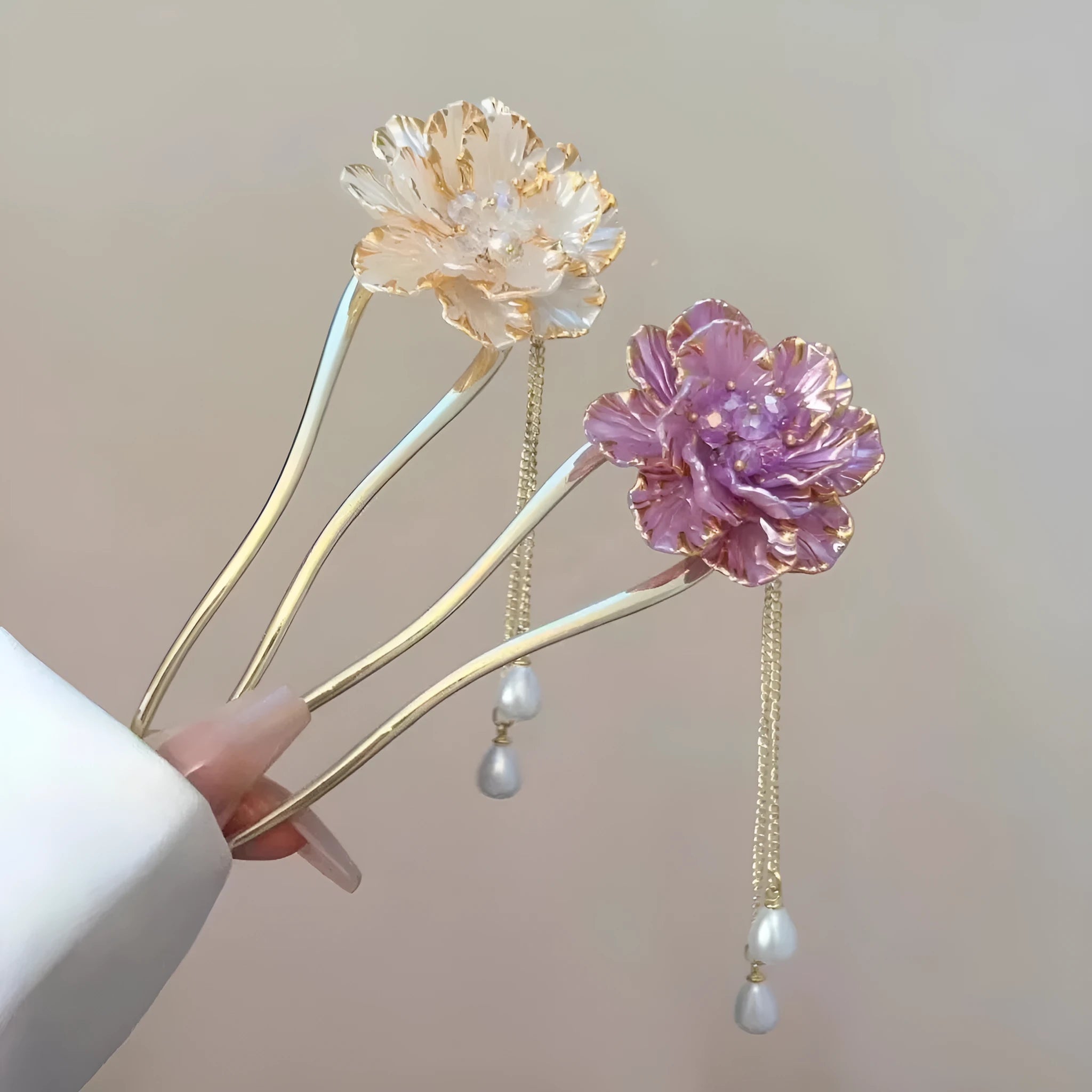 Purple peony flower and tassel decoration on U-shaped alloy hairpin