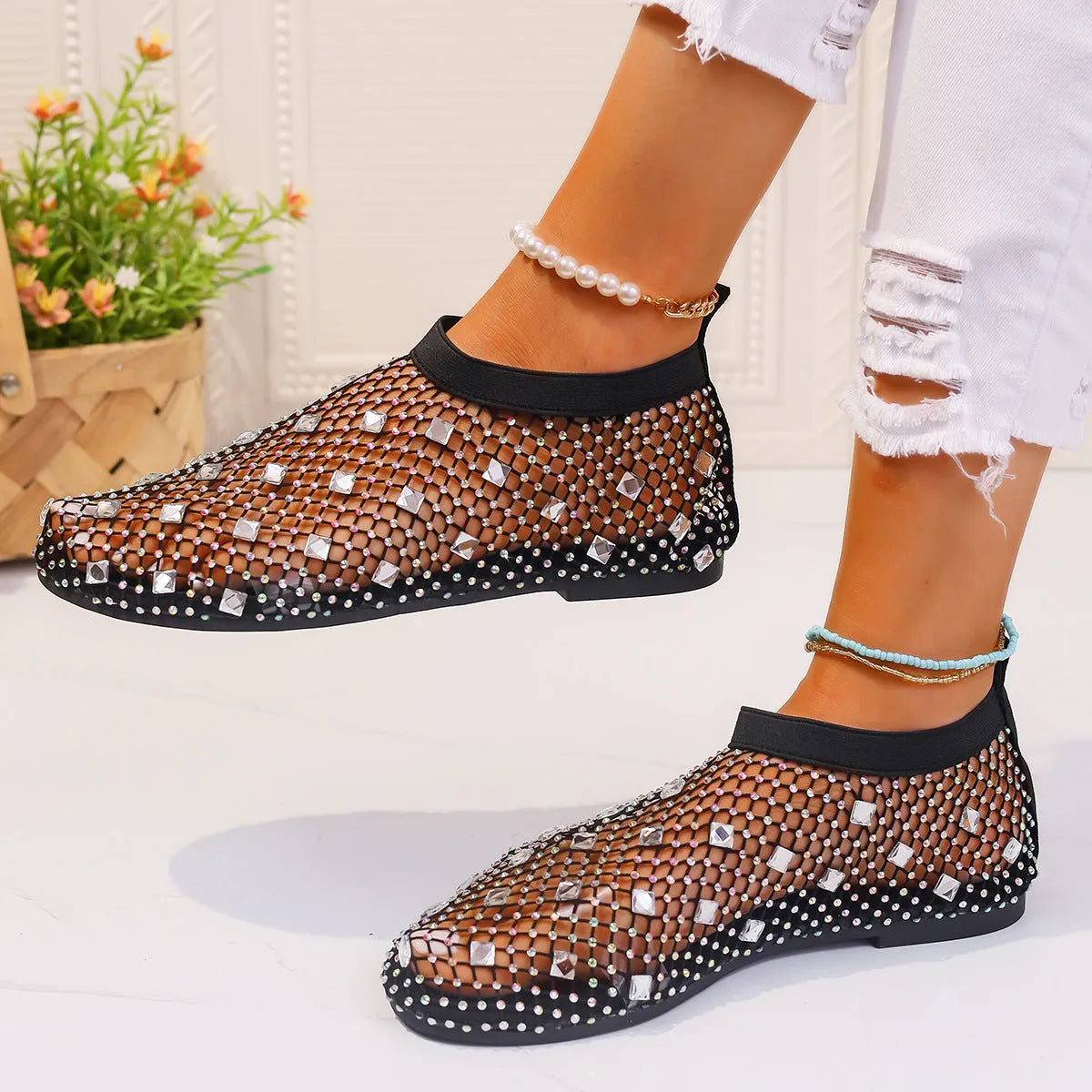 Women's flat sandals with mesh upper and colourful rhinestone design, round toe summer beach shoes