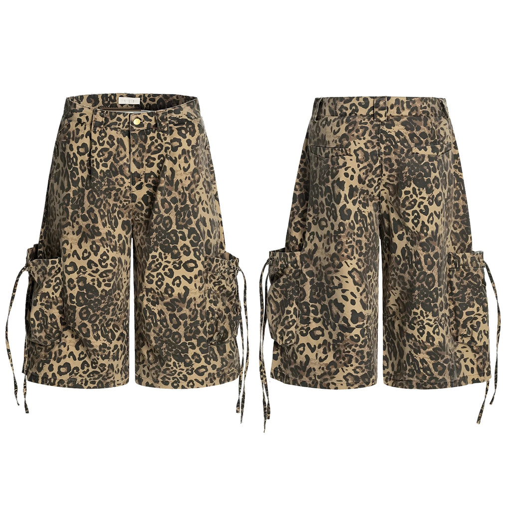 Leopard print cropped straight-leg trousers with high waist and button-front opening