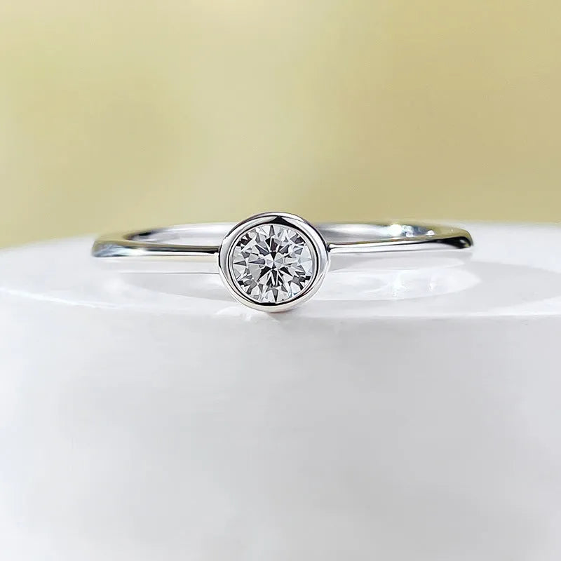 Minimalist silver crown ring with line detailing, shown in gold or platinum electroplated finish.