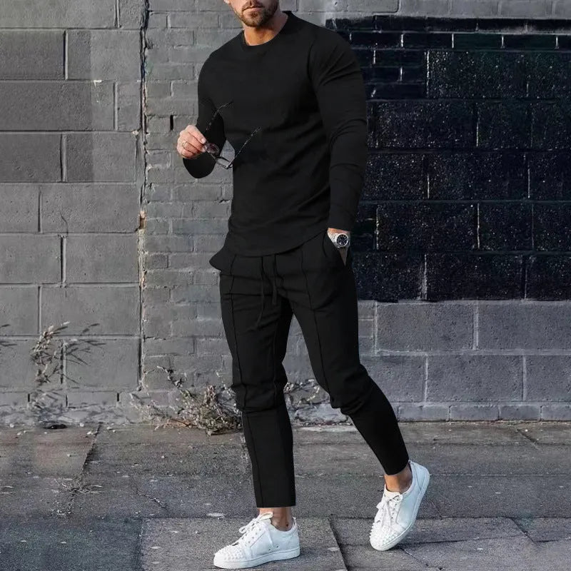 Men's two-piece casual suit with round-neck long sleeve T-shirt and matching trousers in solid colour