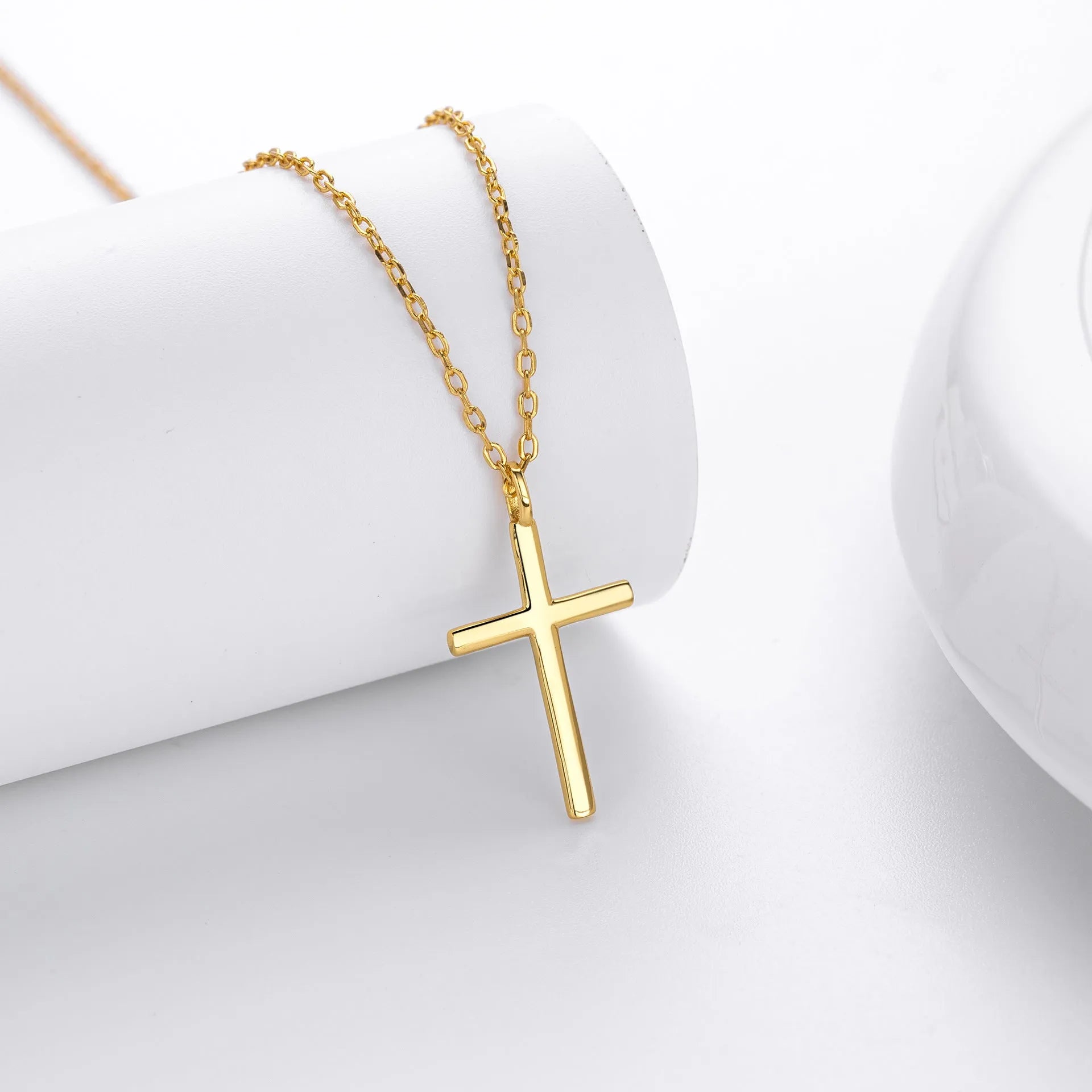 S925 sterling silver cross pendant necklace with O-shaped chain in gold plating