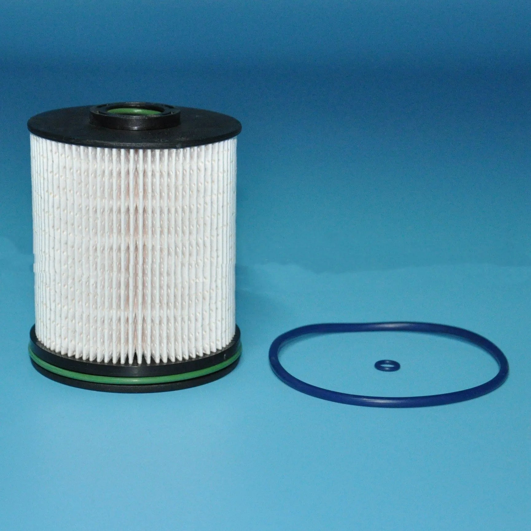 Diesel fuel filter element with gasket for Vauxhall and Opel Astra vehicles showing dimensions
