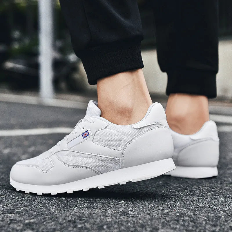 Men's lightweight breathable running shoes in white with nylon leather upper, low top and front tie lacing