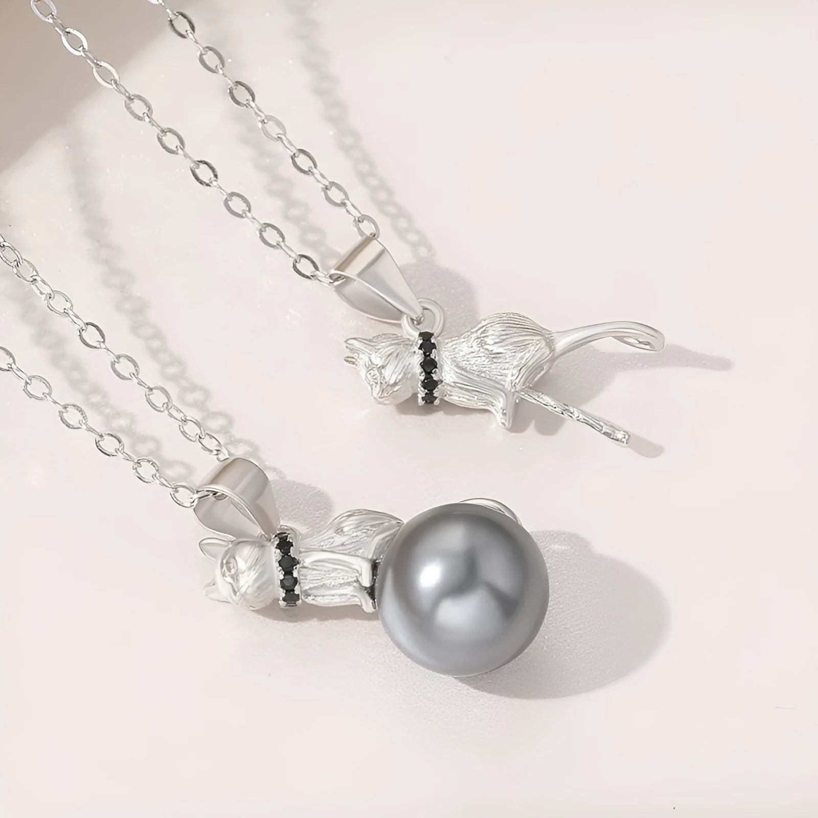 925 sterling silver cat pendant necklace with electroplated finish on clavicle-length chain