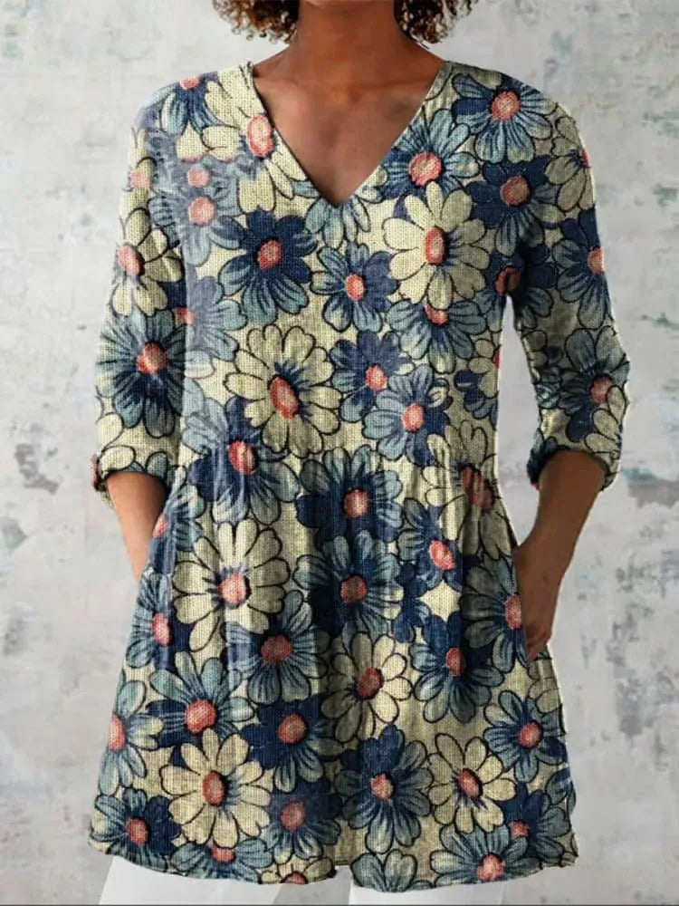 Women's retro slim fit long-sleeved top with digital printing in polyester fabric