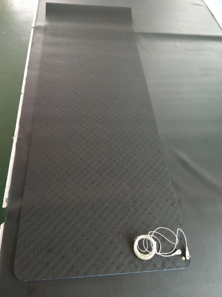 Blue conductive yoga mat with plants pattern and grounding wire, dimensions 182x61cm.