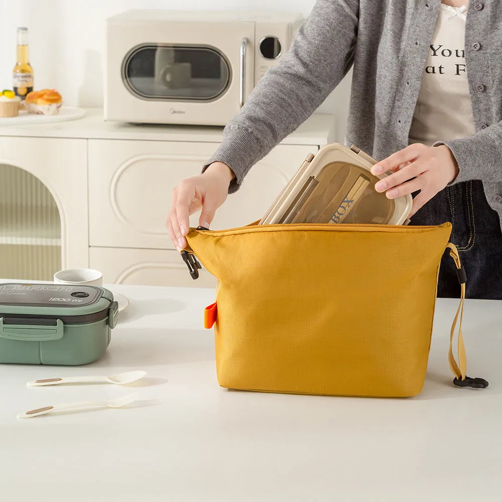 Japanese-style insulated lunch bag in Army Green colour with wide top opening.