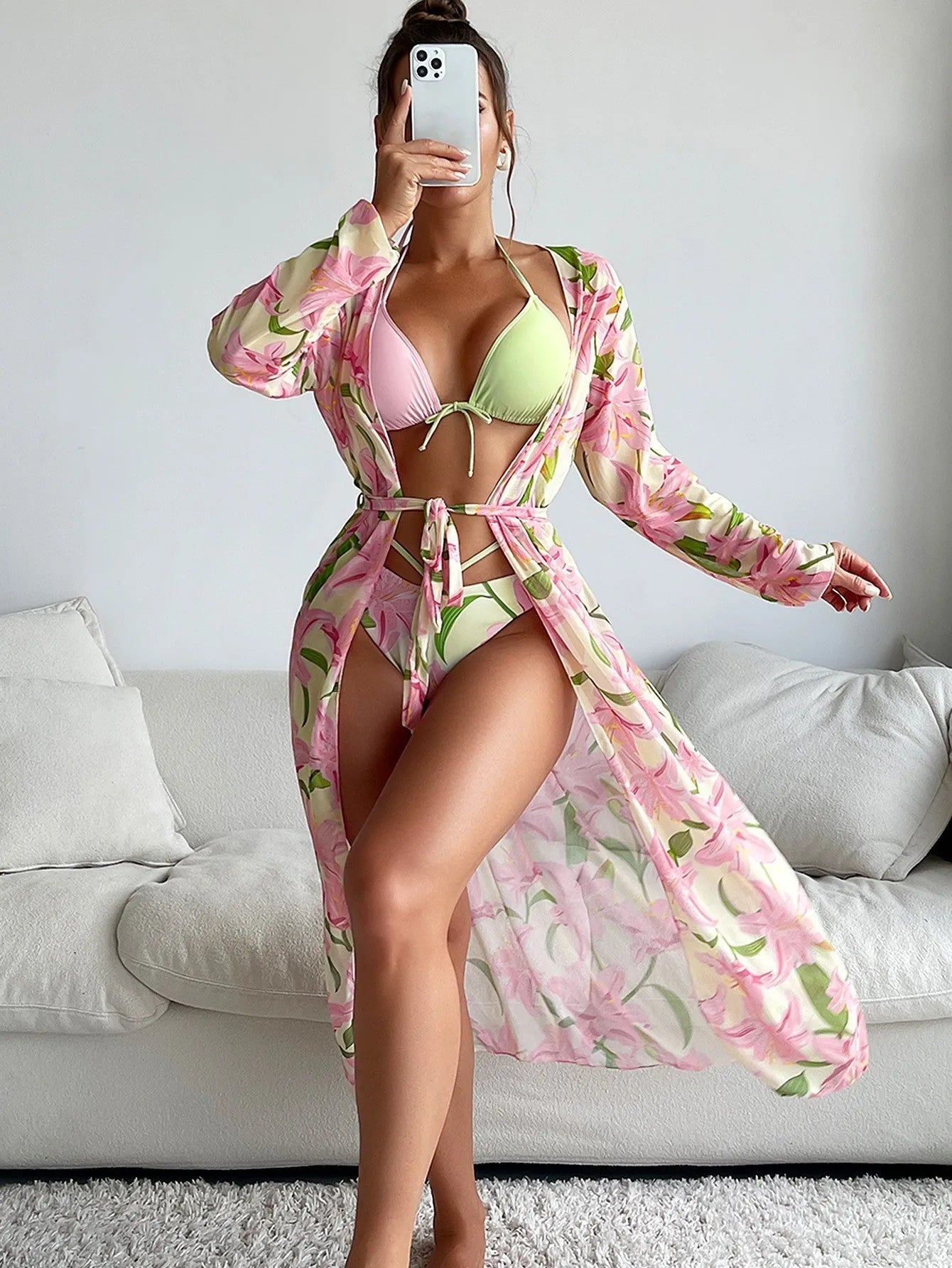 Women's printed bikini swimsuit in quick-dry polyester fabric, showing style from product picture.