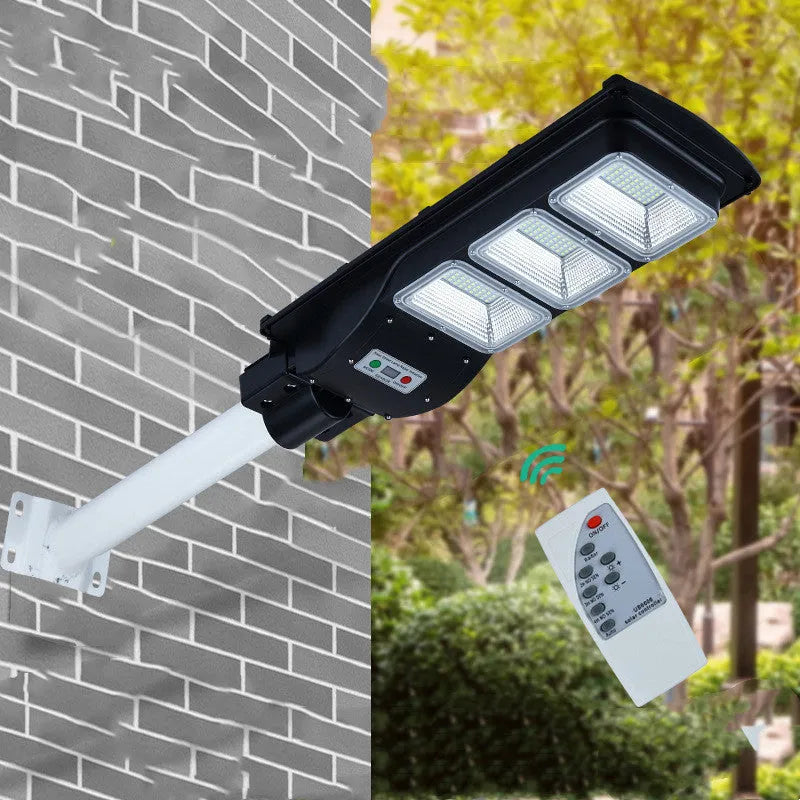 Integrated solar street light with LED panel and remote control for outdoor garden use