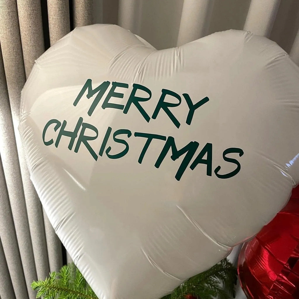18 inch heart shaped aluminium foil balloon in retro colours white green and red for holiday photo decoration
