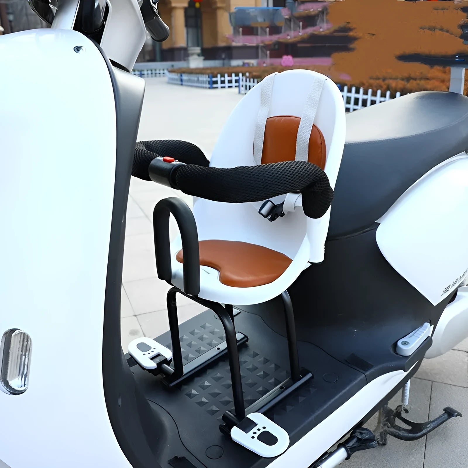 High carbon steel child front scooter seat measuring 20x20x53cm in black red or white colour options