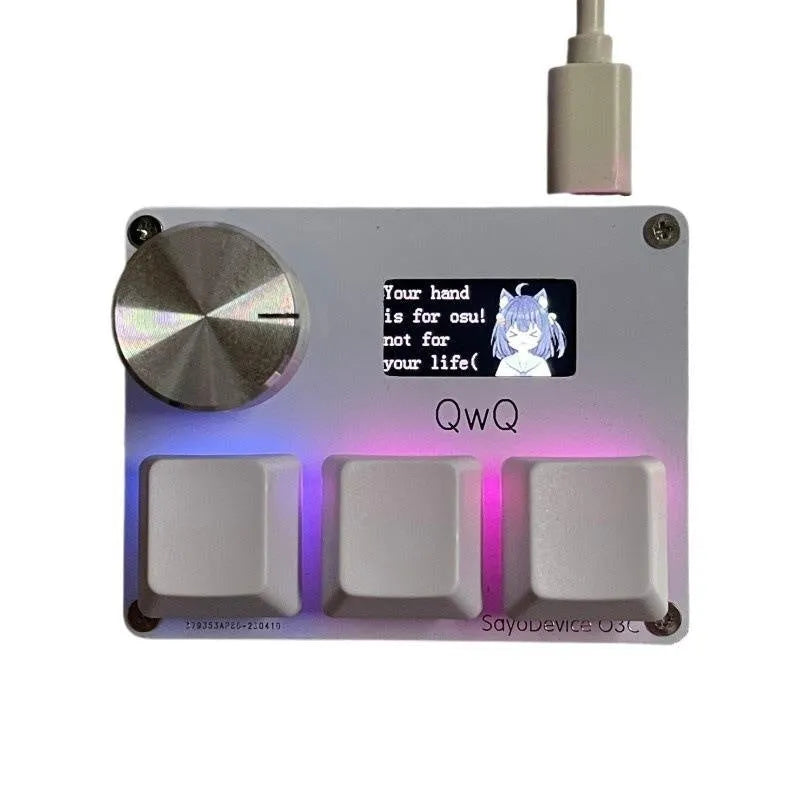 Customisable magnetic axis gaming numeric keypad with colour screen and control knob on desk