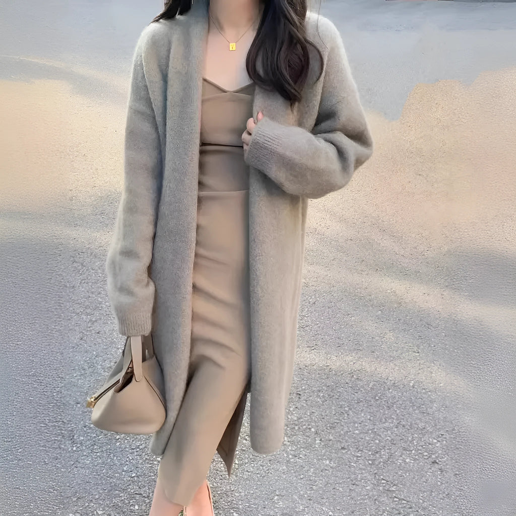 Women's knitted V-neck mid-length cardigan in polyester fabric