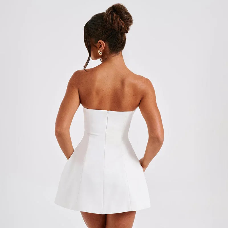 Women's backless tube dress with high waist and A-line skirt in solid colour