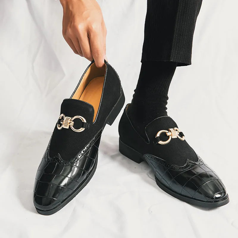 Korean style men's business casual shoes with pointed toe and sewing line details in black and green colour options