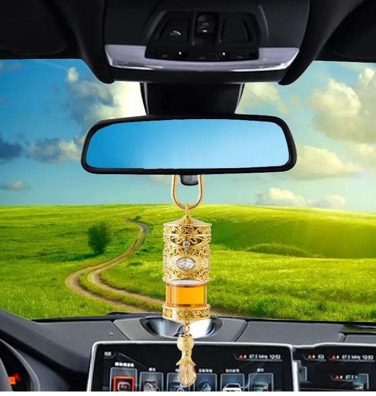 Alloy car suspension hanging pendant cylindrical shape with aroma function, Golden Magic or Silver Magic finish