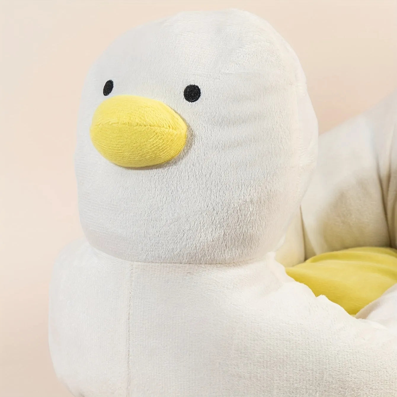 Duck-shaped fluffy pet bed sofa for small dogs and cats in blue or white colour