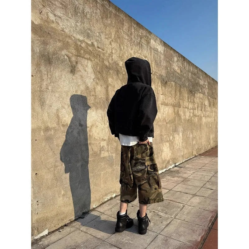 Men's retro patch ripped camouflage cropped jeans in loose straight cut design
