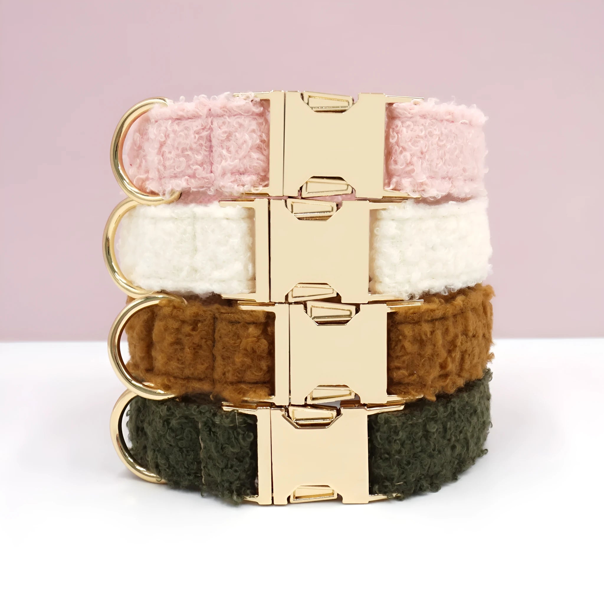 Teddy plush pet collar in brown velvet with adjustable lettering for dogs