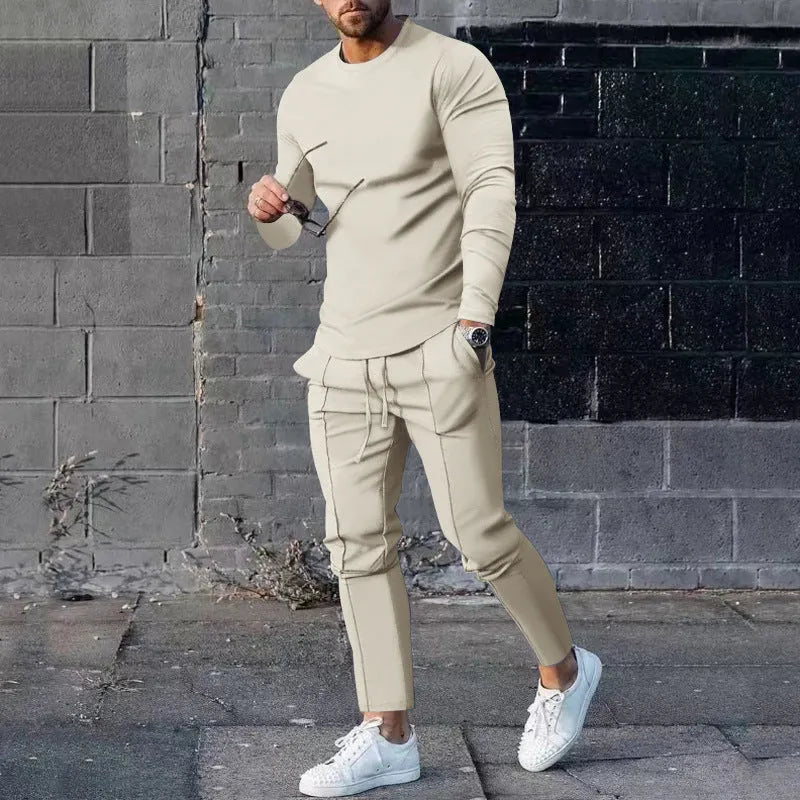 Men's two-piece casual suit with round-neck long sleeve T-shirt and matching trousers in solid colour