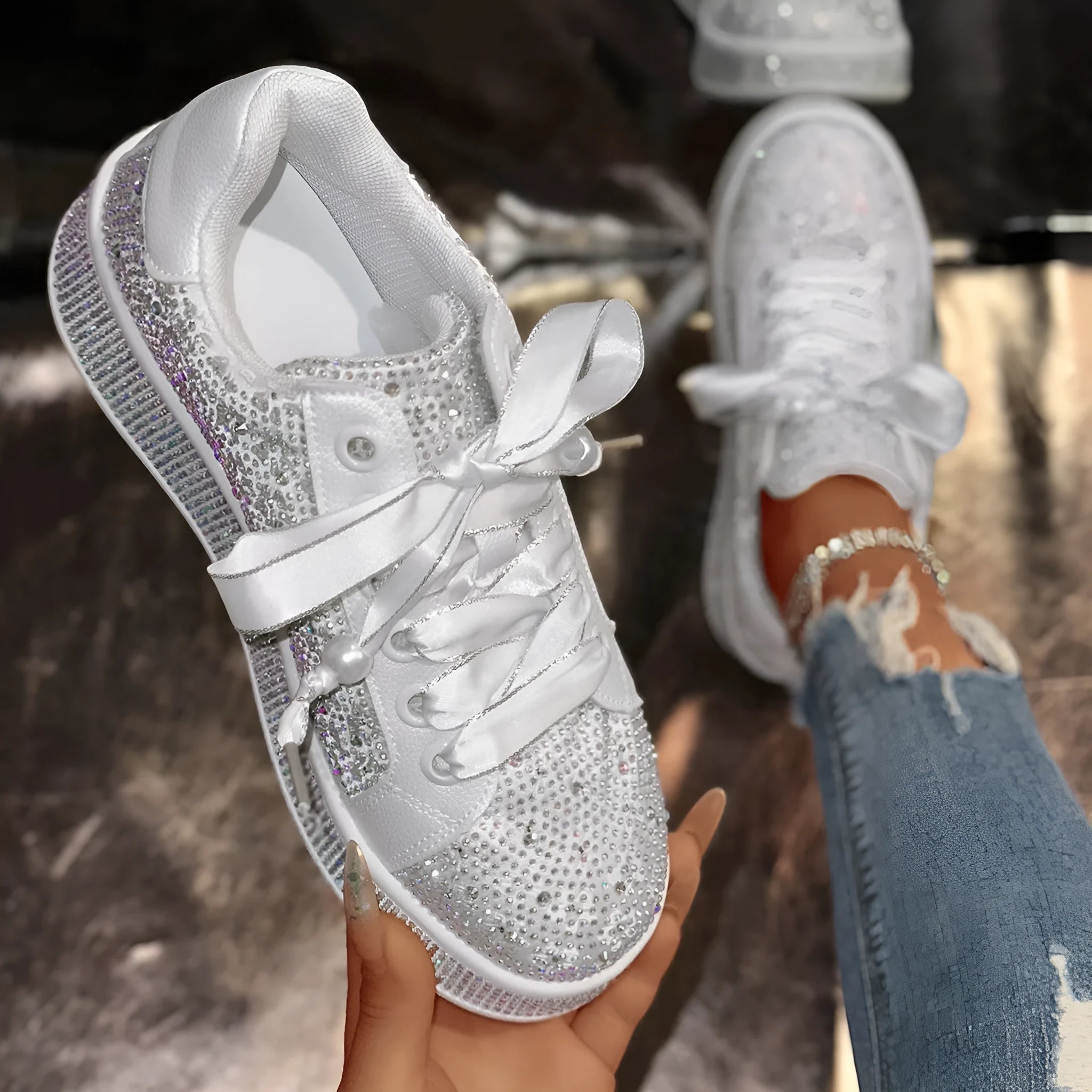 White low-top starry rhinestone casual women's shoes with rubber sole and cotton lining
