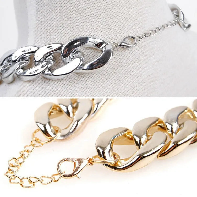 Gold twisted chain dog collar with buckle on a white background, showing adjustable size from 21cm to 50cm.