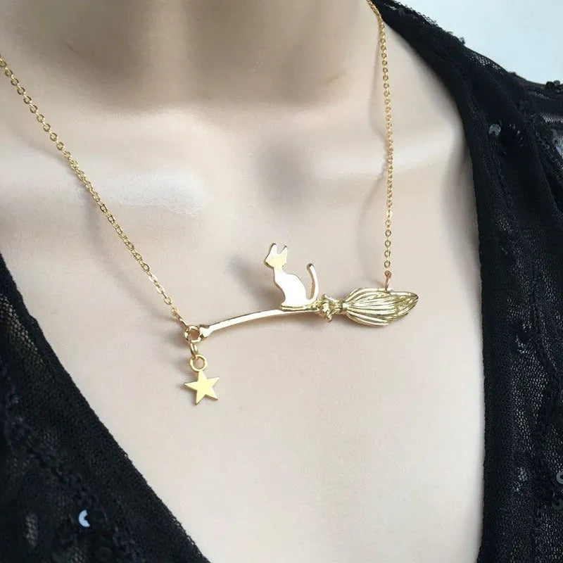 Halloween black cat pendant necklace in alloy with silver or gold plating options